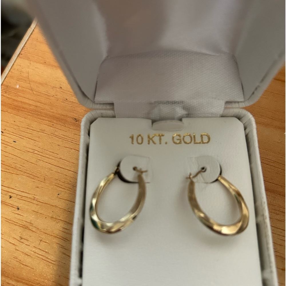 Brand new with tags 10kt gold hoops